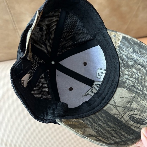 CAT caterpillar camouflage mesh back adjustable hat. One size - Picture 5 of 11